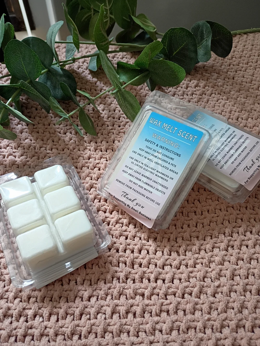 Wax Melt Fresh Cut Grass Scent Clamshell - White Scented Wax Cubes